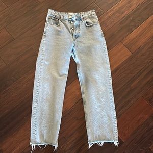 Zara jeans size 4